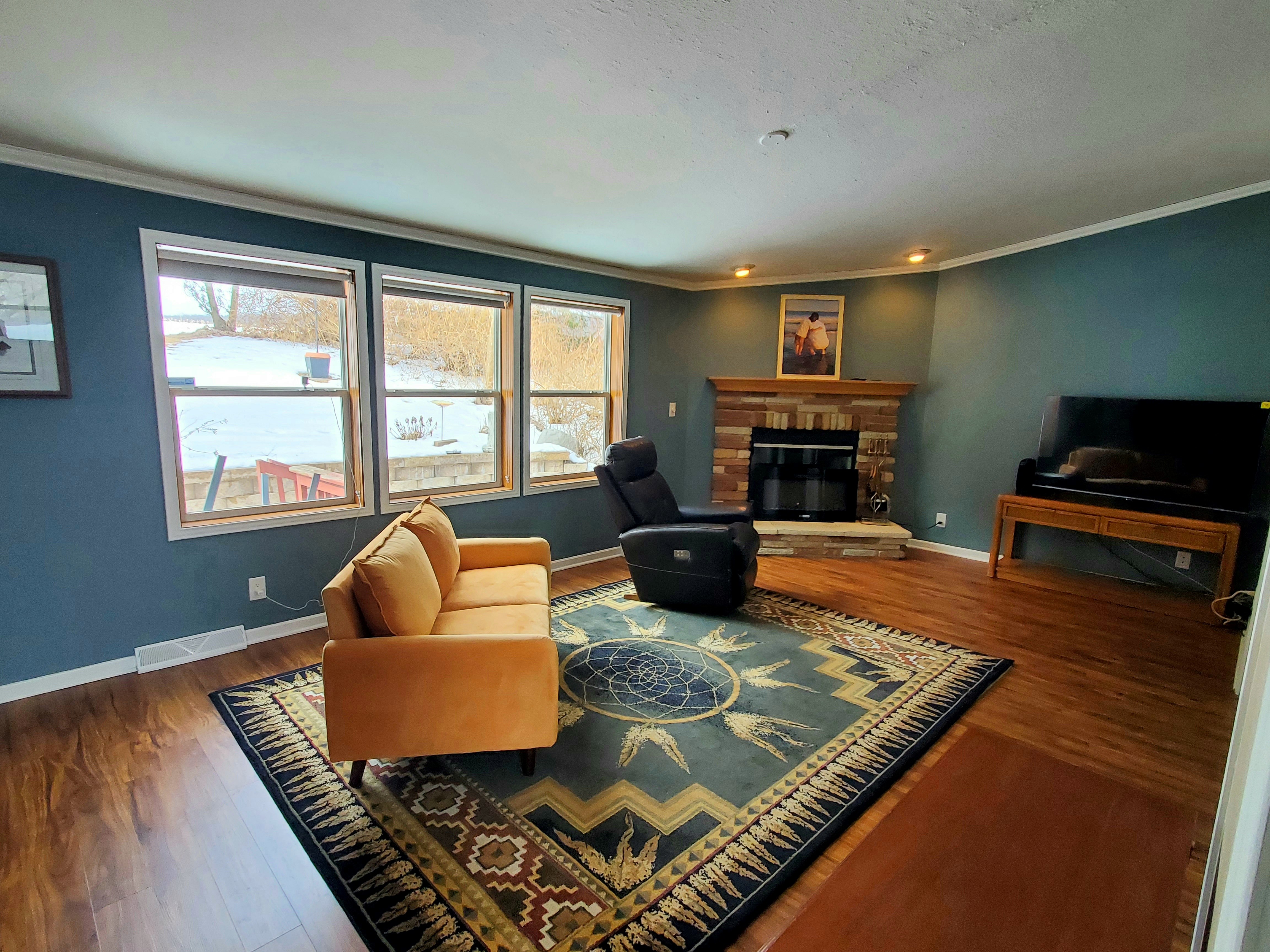 38 Apple Hill Dr